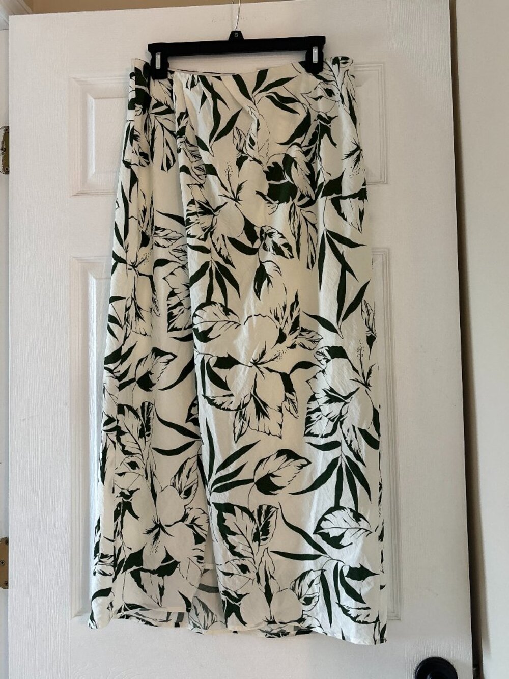 Abercrombie & Fitch white/green floral maxi skirt